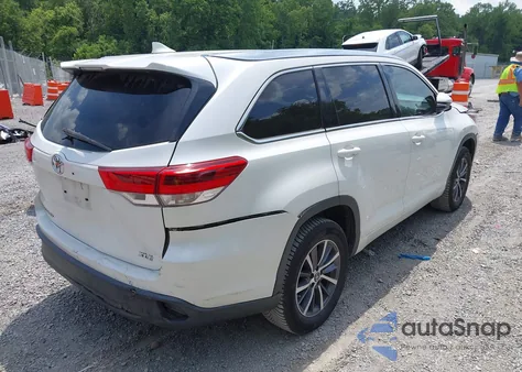 2018 Toyota Highlander Xle из США, поврежденный, VIN 5TDKZRFHXJS541345